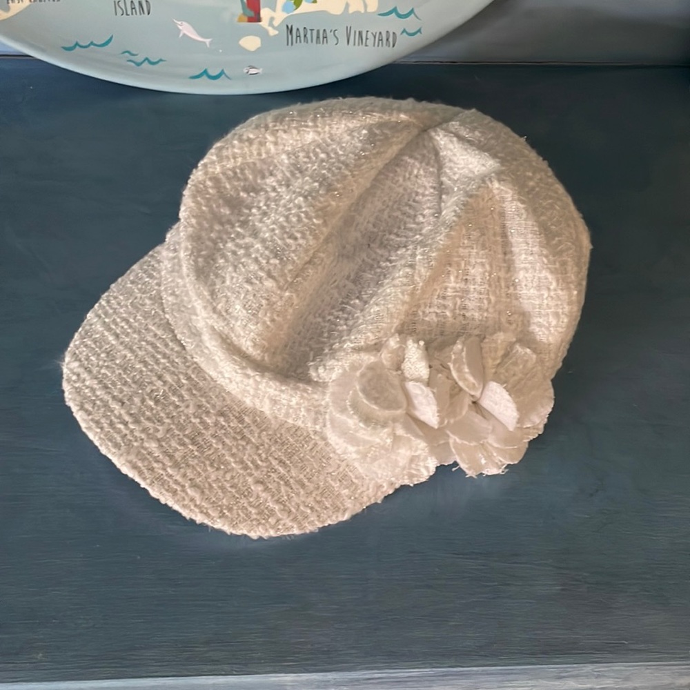 White hat NWOT